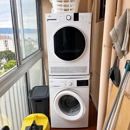 Apartment T3 Lumineux Avec Balcon Et Parking Proche Plages Et Du Centre-ville