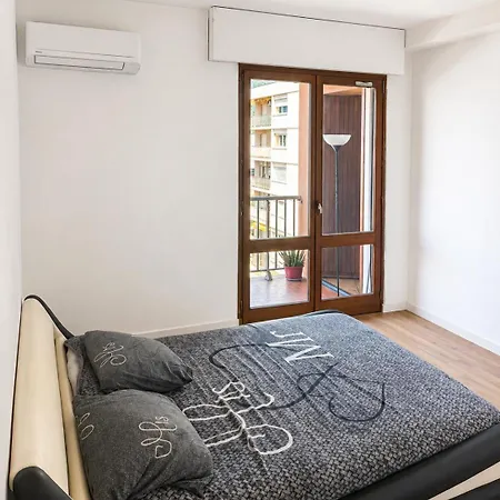 T3 Lumineux Avec Balcon Et Parking Proche Plages Et Du Centre-ville Lägenhet
